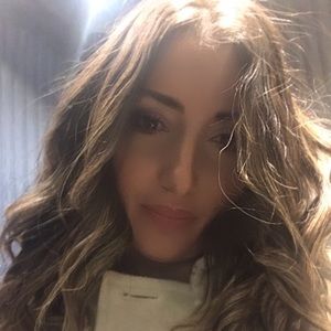 Meet your Posher, Tiana